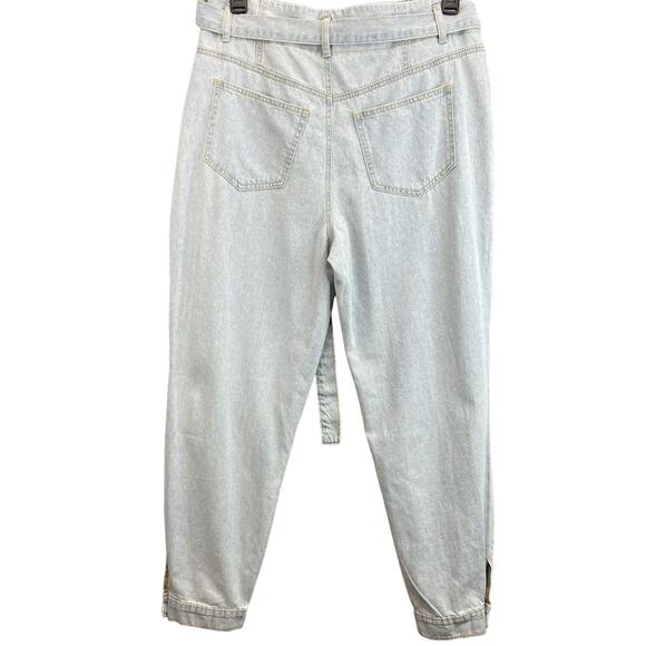 JustFab Jeans Acid Wash Women Size 22 with Belt - Picture 2 of 10